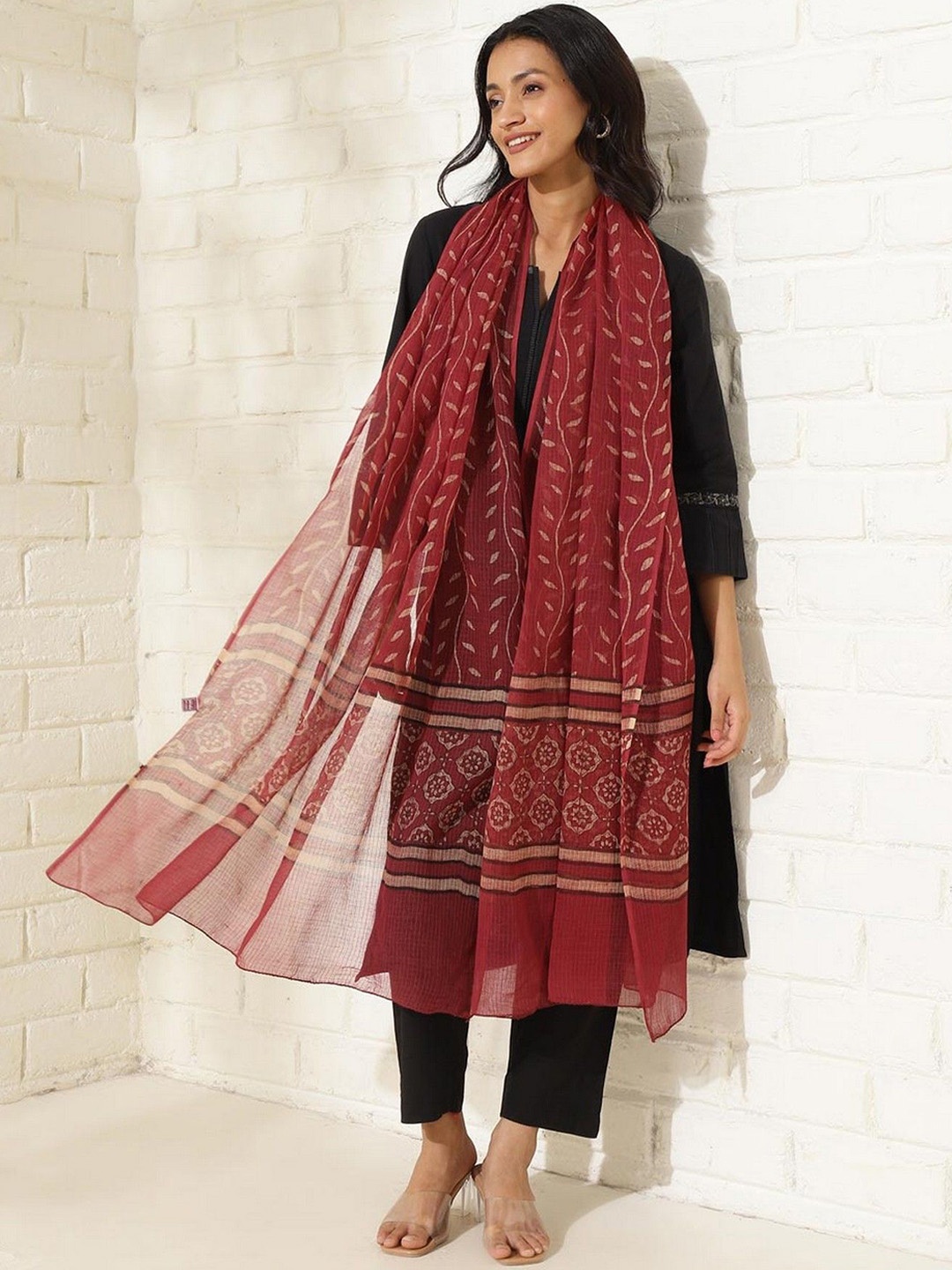 

mimi design Women Regular Kurta with Dhoti Pants & With Dupatta, Black