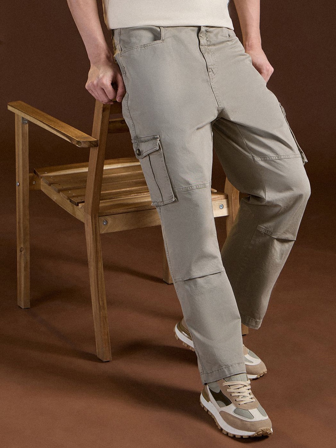

THE BEAR HOUSE Men Cotton Solid Straight Fit Cargo Pants Trousers, Beige