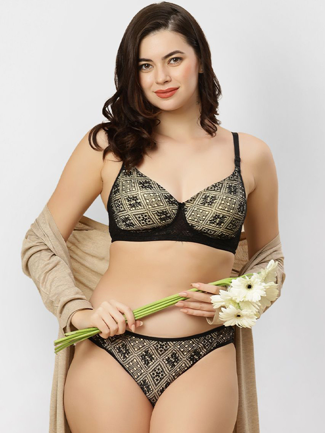 

happybra Padded Wirefree Medium Coverage Lingerie Set Bridal01Black36D, Black