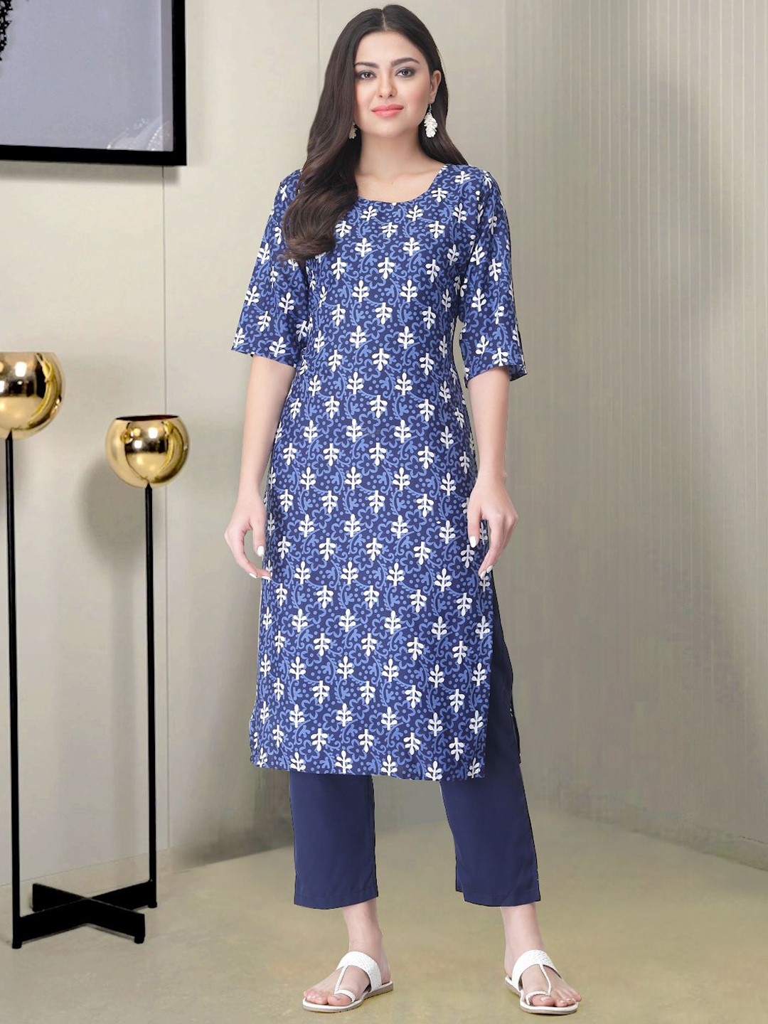 

Moda Rapido Floral Printed Round Neck Kurta With Trouser, Blue