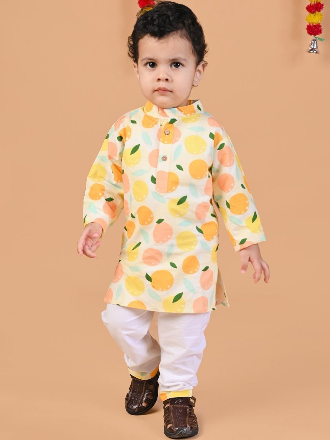 

MAMA AND PEACHES Unisex Kids Printed Regular Pure Cotton Kurta with Pyjamas, Yellow