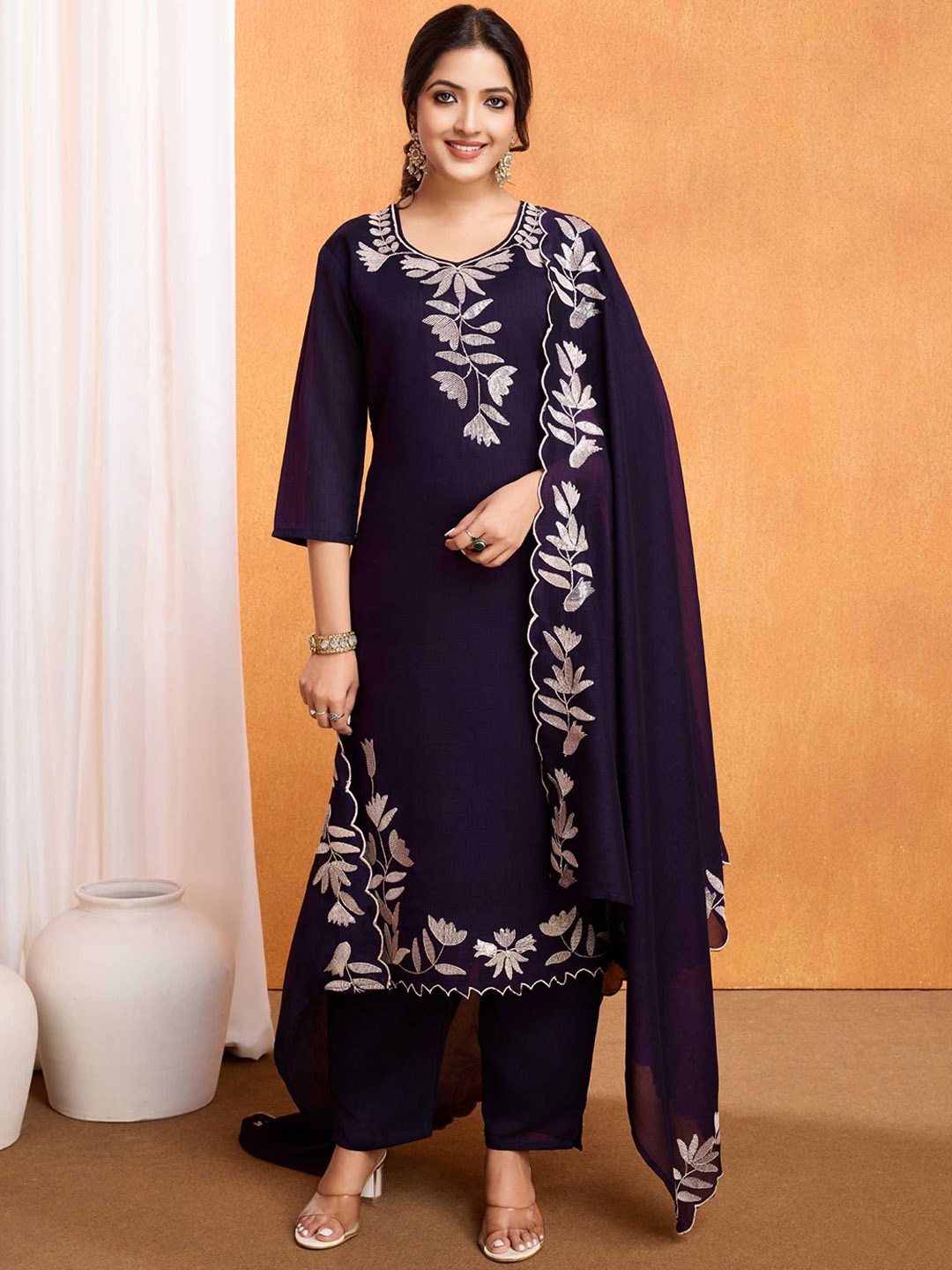 

DIVASTRI Floral Embroidered Sequinned Pure Cotton Straight Kurta With Trouser & Dupatta, Purple