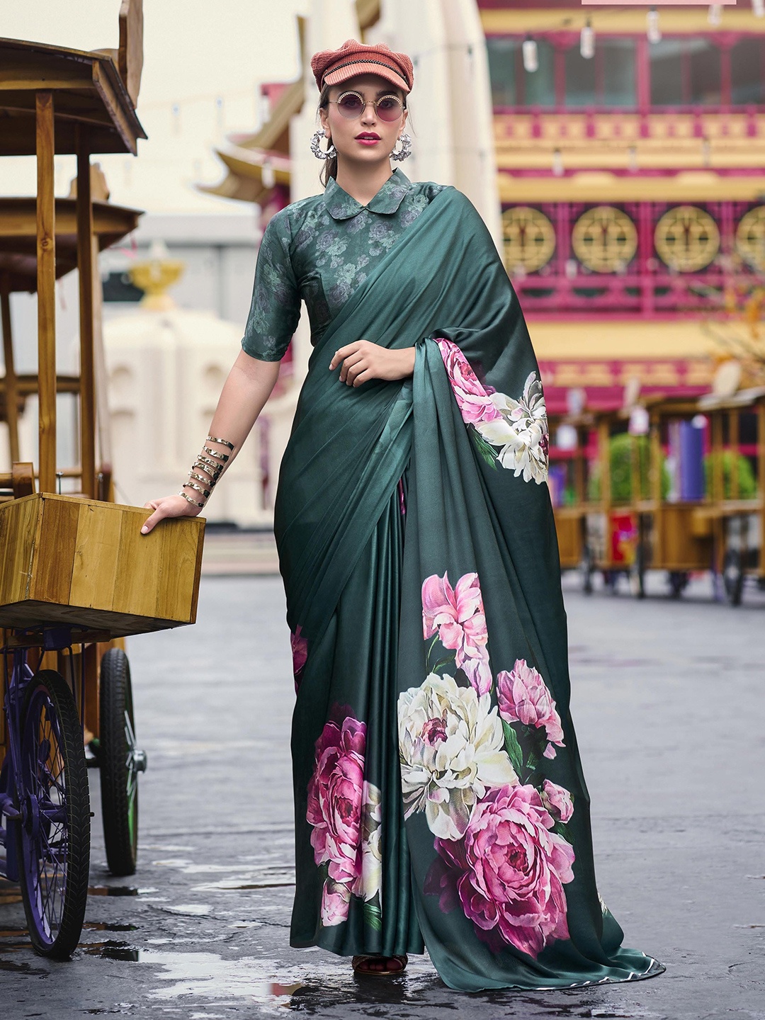 

MAHALASA Floral Printed Crepe Saree With Unstitched Blouse Piece, Teal