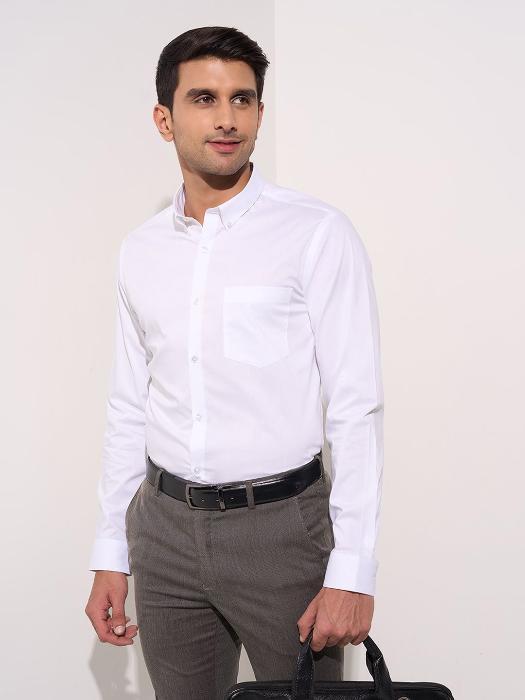 

Peregrine by Pantaloons Men Slim Fit Opaque Formal Shirt, Blue