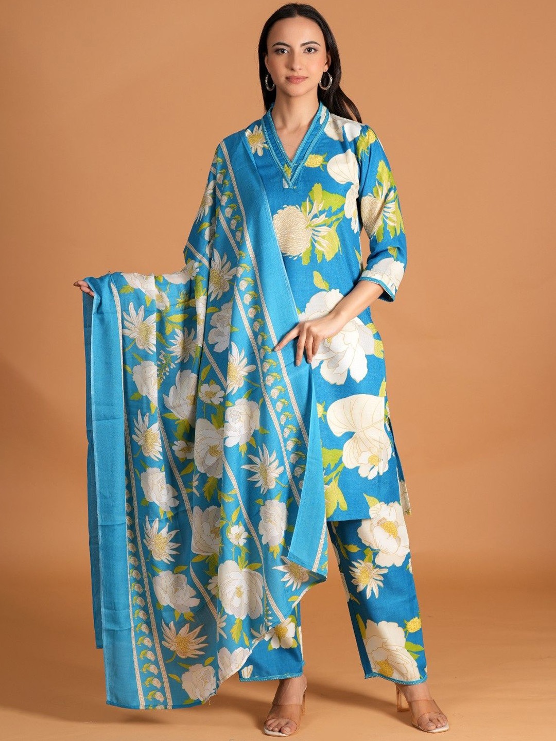 

BAESD Floral Printed V-Neck Straight Kurta With Trouser And Dupatta, Blue