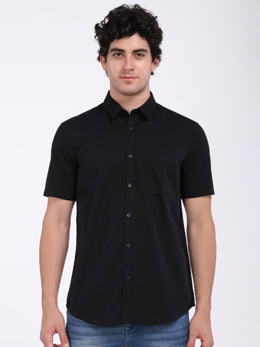 

Indian Terrain Men Classic Slim Fit Opaque Casual Shirt, Black