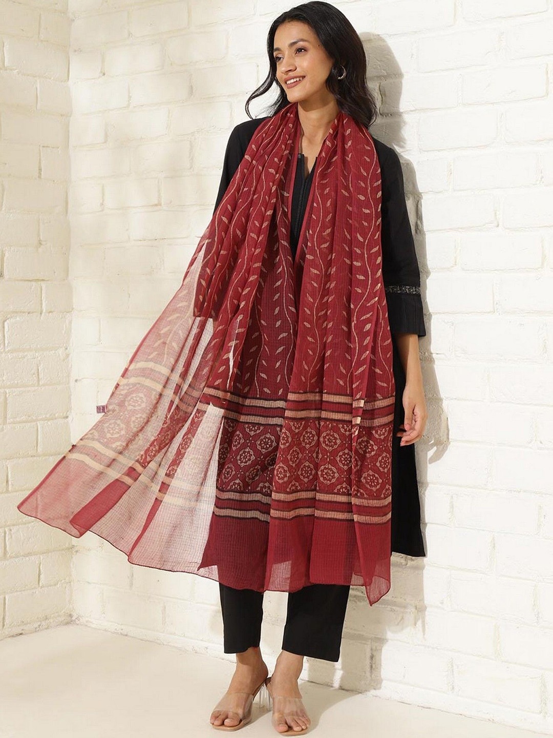 

ZEEPKART Notch Neck Straight Kurta With Trousers & Dupatta, Black