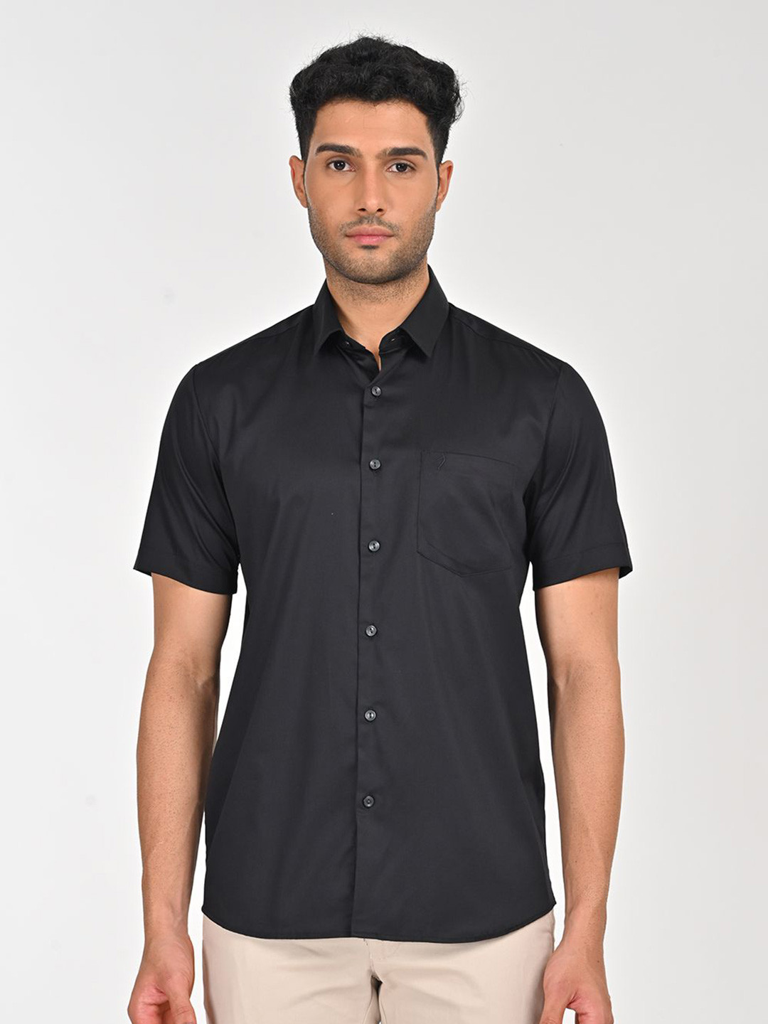 

Indian Terrain Men Slim Fit Opaque Casual Shirt, Black
