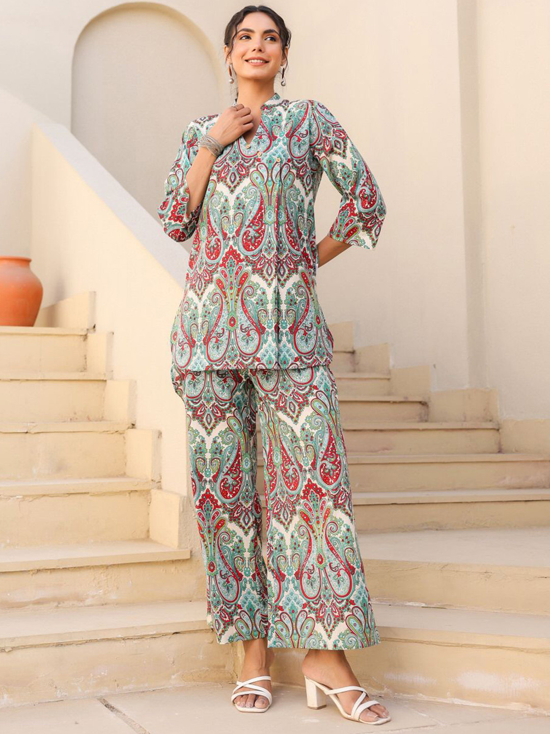 

JISORA Green Ethnic Motifs Printed Pure Cotton Tunic & Trousers