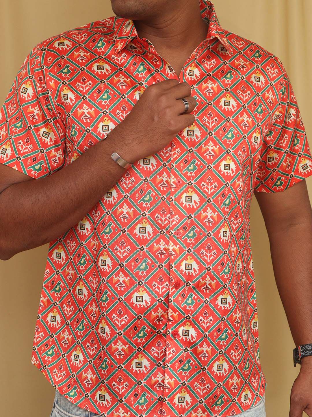 

Luxurionworld Men Modern Semi Sheer Printed Casual Shirt, Red