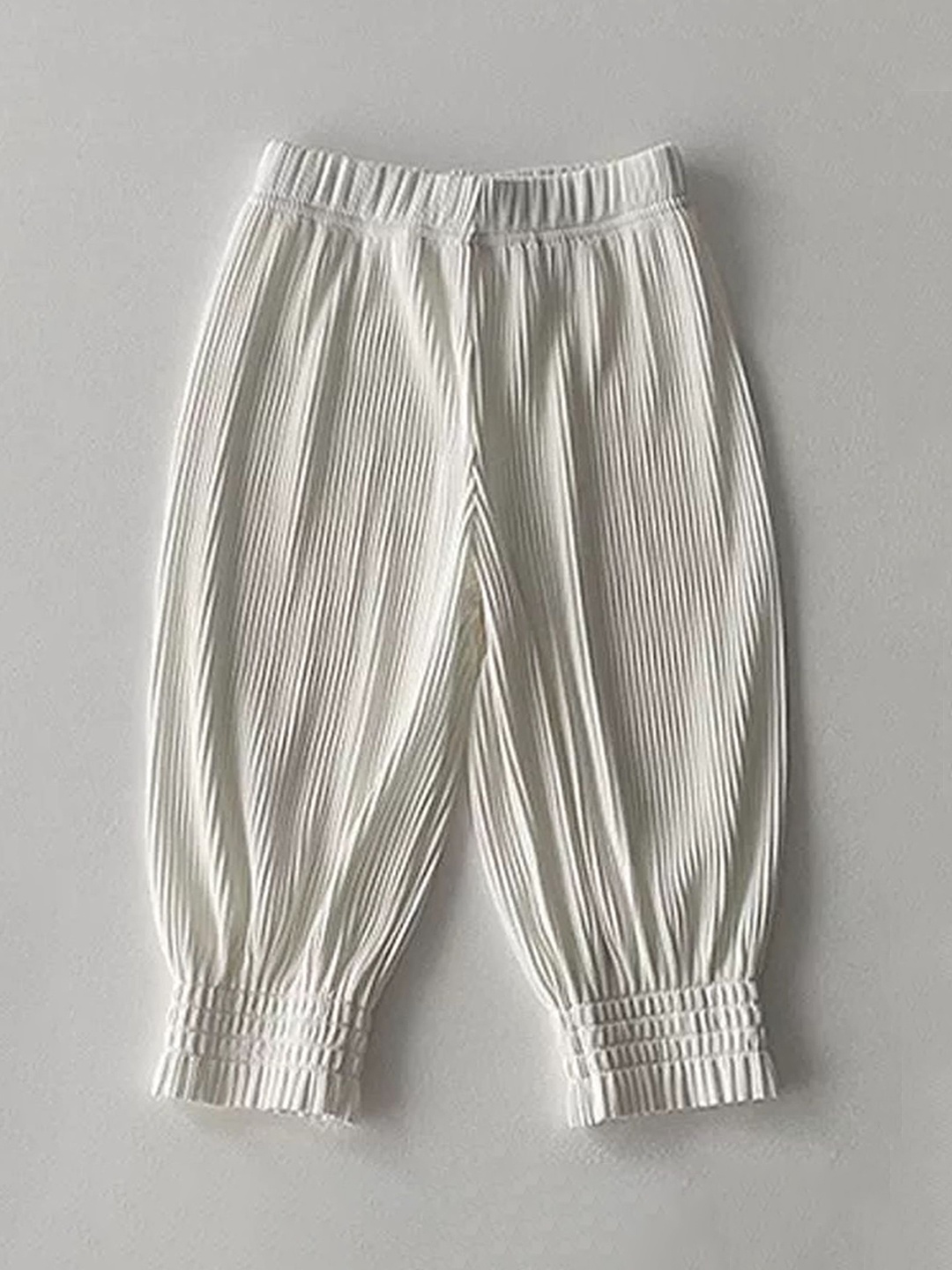 

LULU & SKY Girls Tapered Fit Mid-Rise Trousers, White