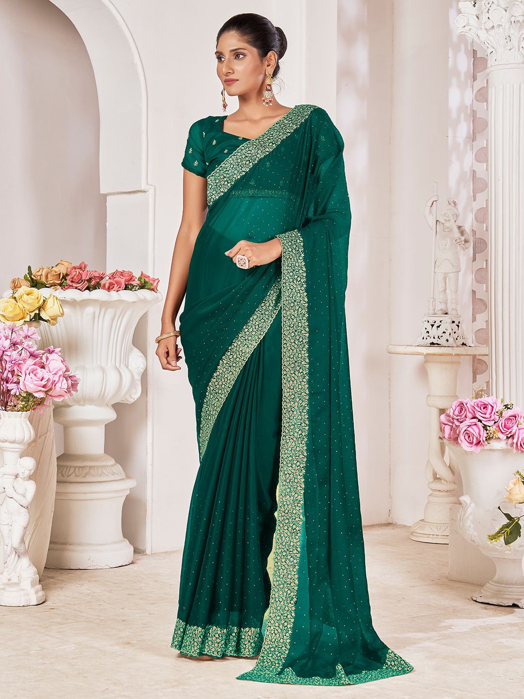 

DIVASTRI Embellished Beads and Stones Poly Chiffon Saree, Green