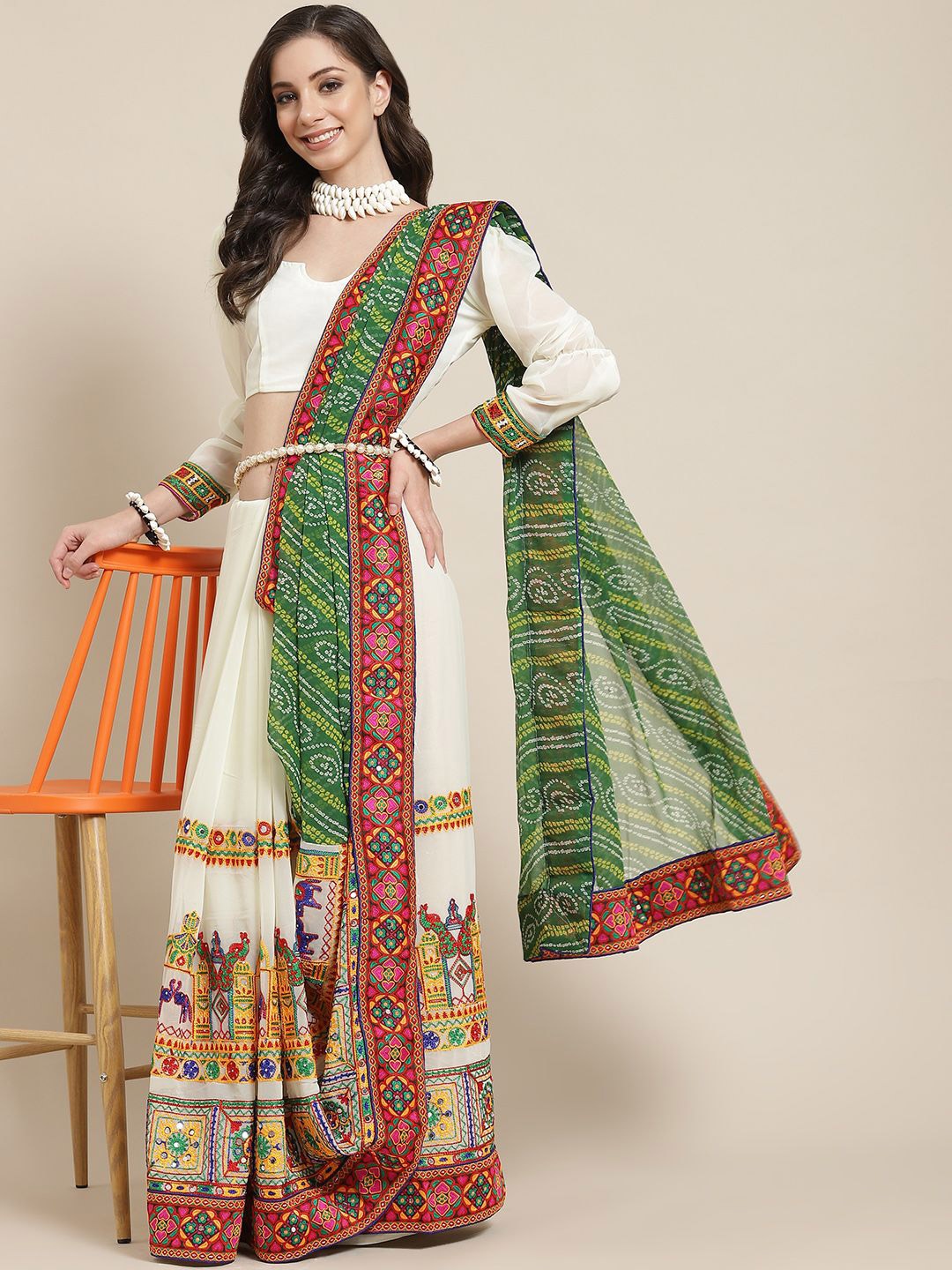 

DIVASTRI Ethnic Motifs Embroidered Pure Georgette Bandhani Saree, Green