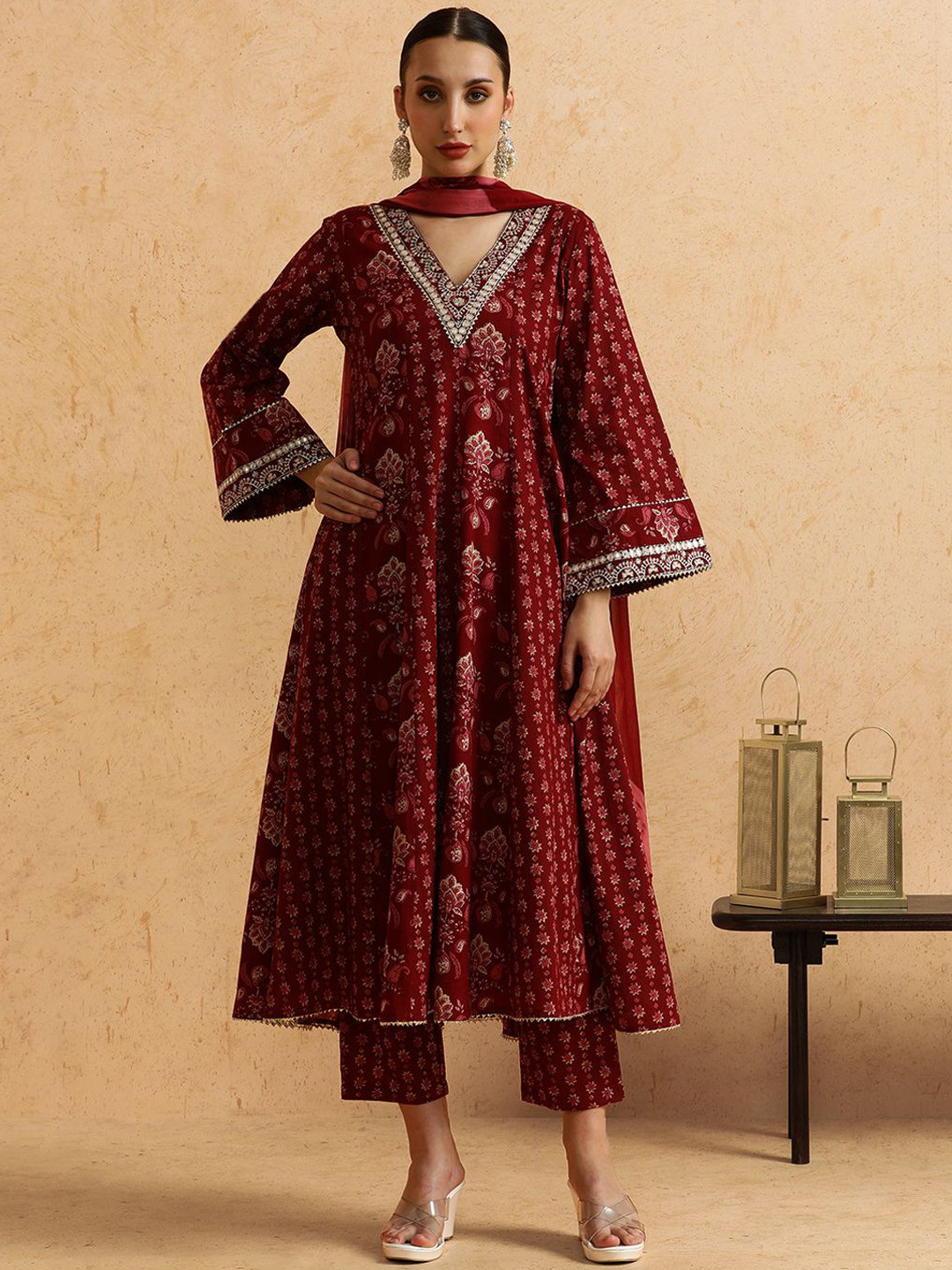 

STYLEBAAZI Floral Printed V Neck Pure Cotton A-Line Kurta With Trouser And Dupatta, Maroon