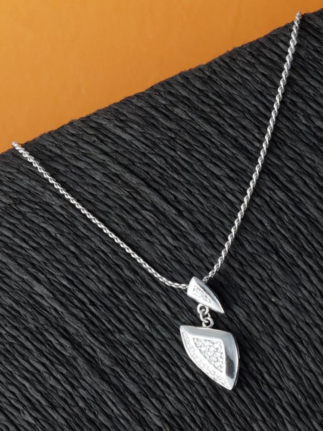 

Tuanz Silver Jewelry Yuva Dresden 925 Sterling Silver Rhodium-Plated Pendant With Chain