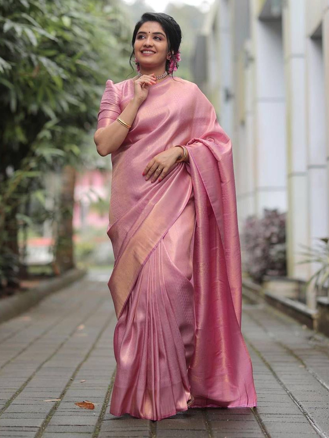 

Munir Woven Design Zari Banarasi Saree, Pink