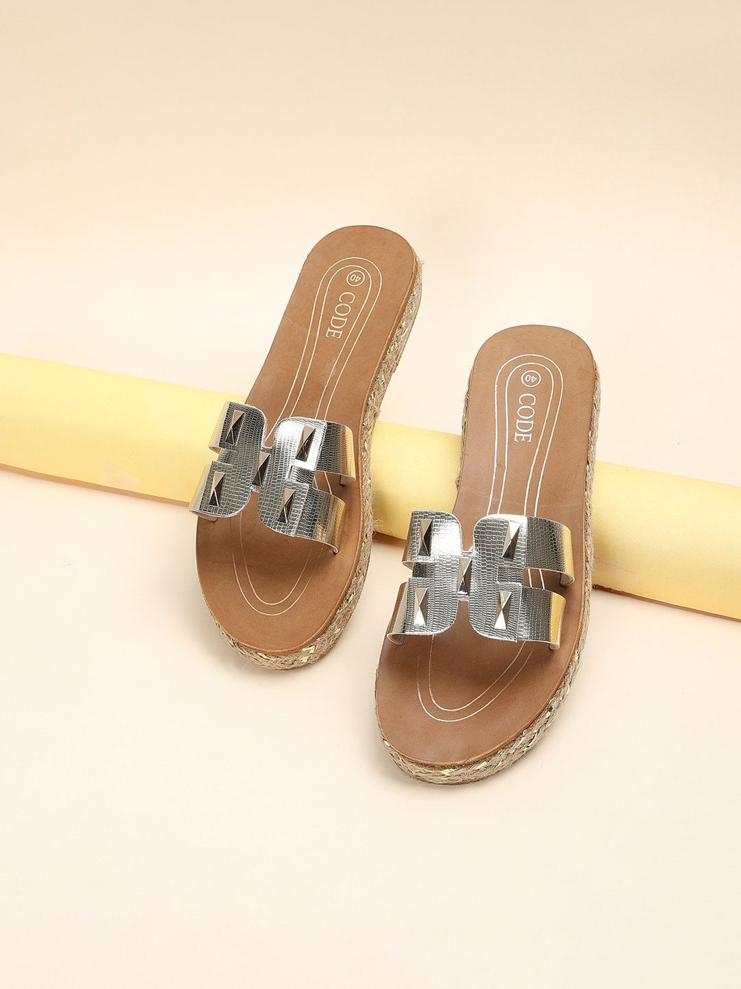 

CODE by Lifestyle Women Textured Open Toe Flats, Gold