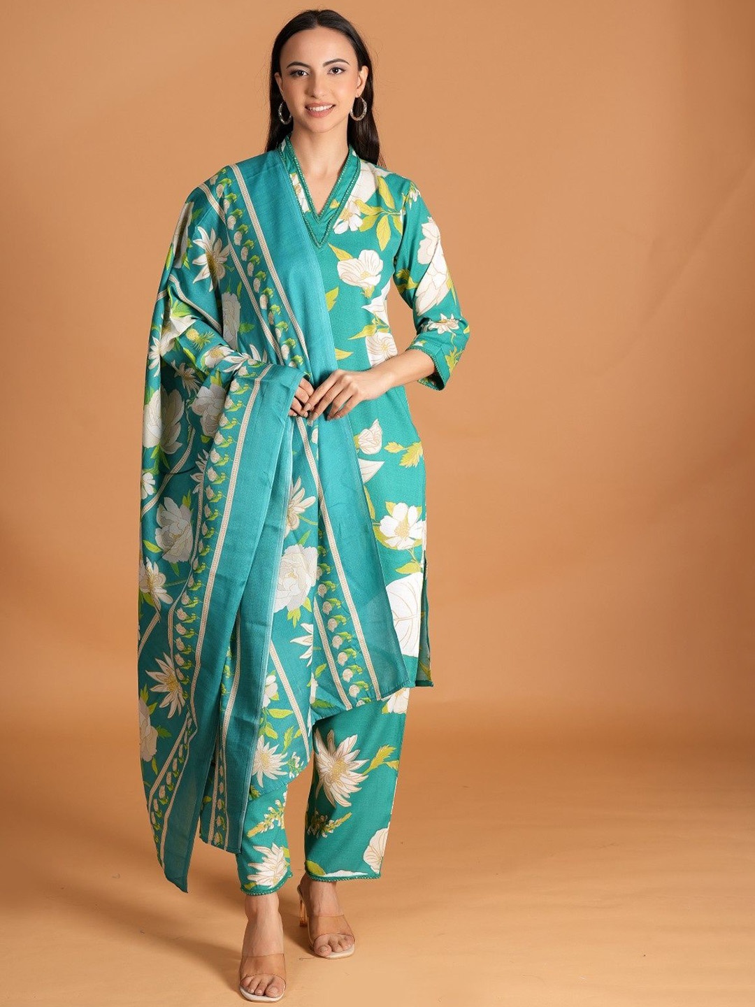 

BAESD Floral Printed V-Neck Straight Kurta With Trouser And Dupatta, Green