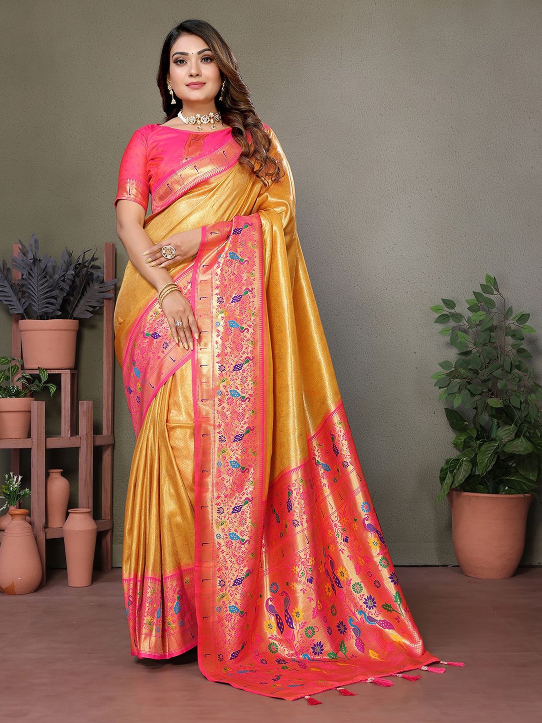 

DIVASTRI Ethnic Motifs Zari Silk Blend Designer Banarasi Saree, Yellow