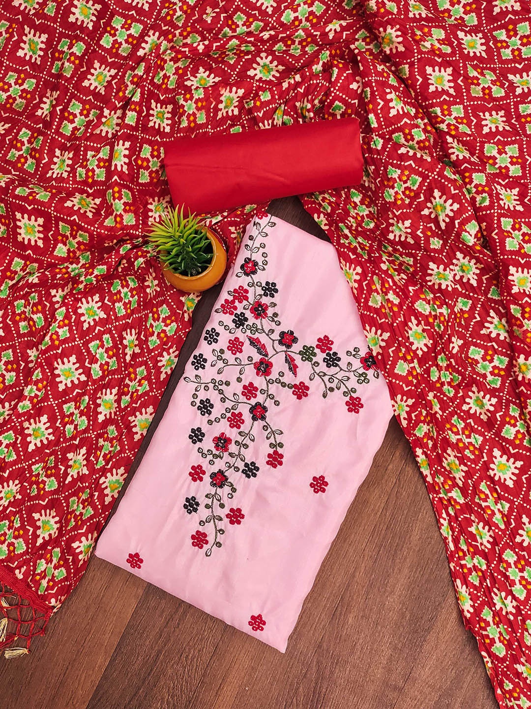 

SAINOOR Embroidered Cotton Unstitched Dress Material, Pink