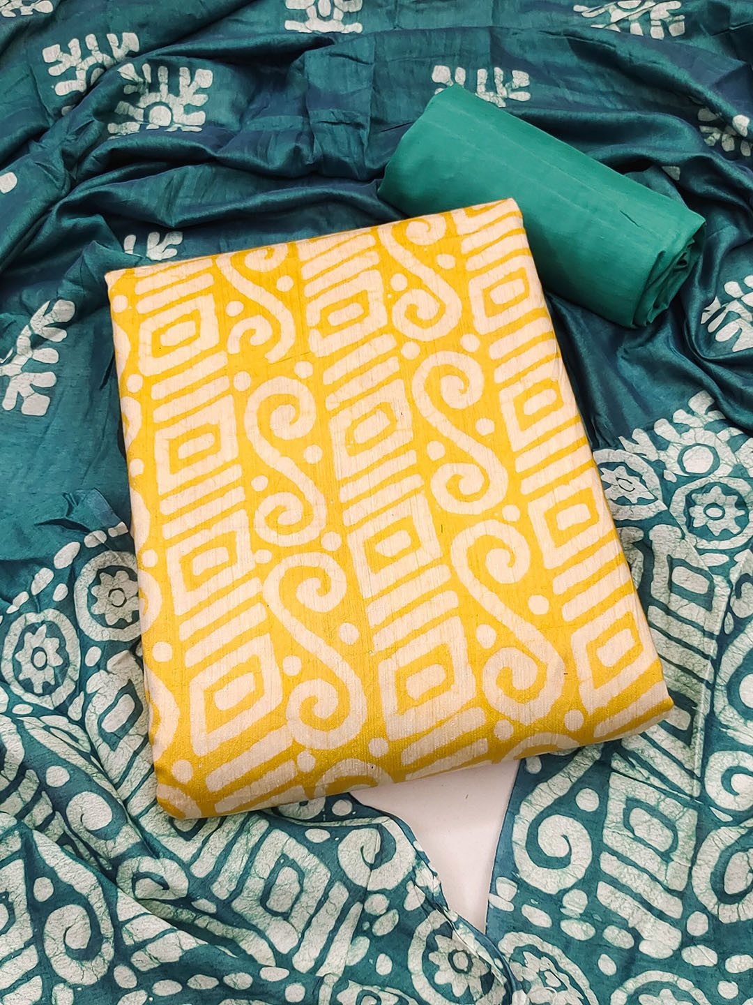 

SAINOOR Printed Pure Cotton Unstitched Dress Material, Yellow