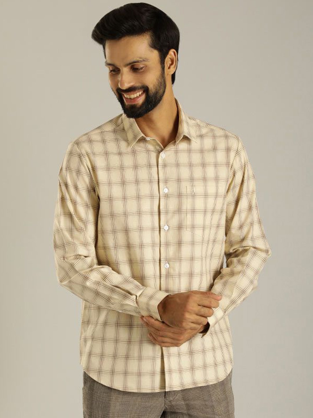 

Indian Terrain Men Slim Fit Tartan Checks Opaque Checked Casual Shirt, White