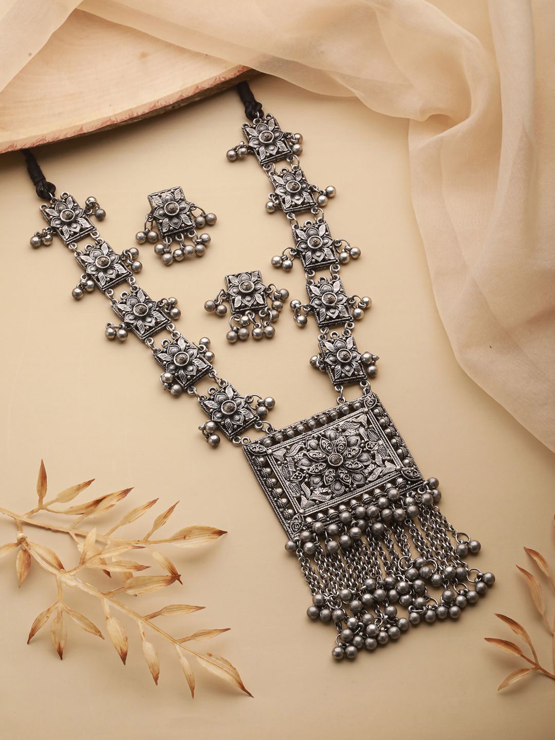 

Anouk Silver-Plated Beaded-Studded Jewellery Set