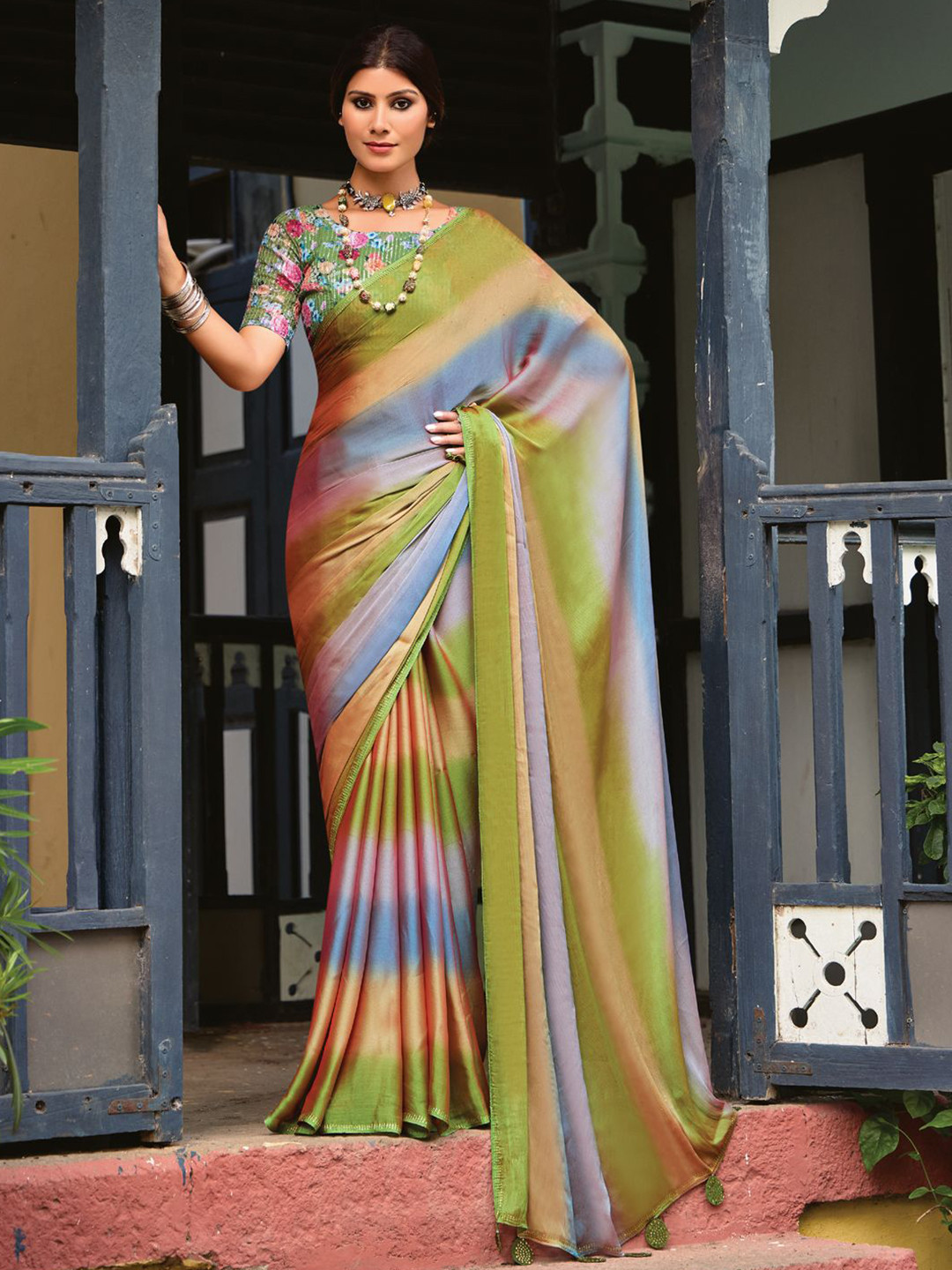 

DIVASTRI Striped Beads and Stones Saree With Unstitched Blouse Piece, Green