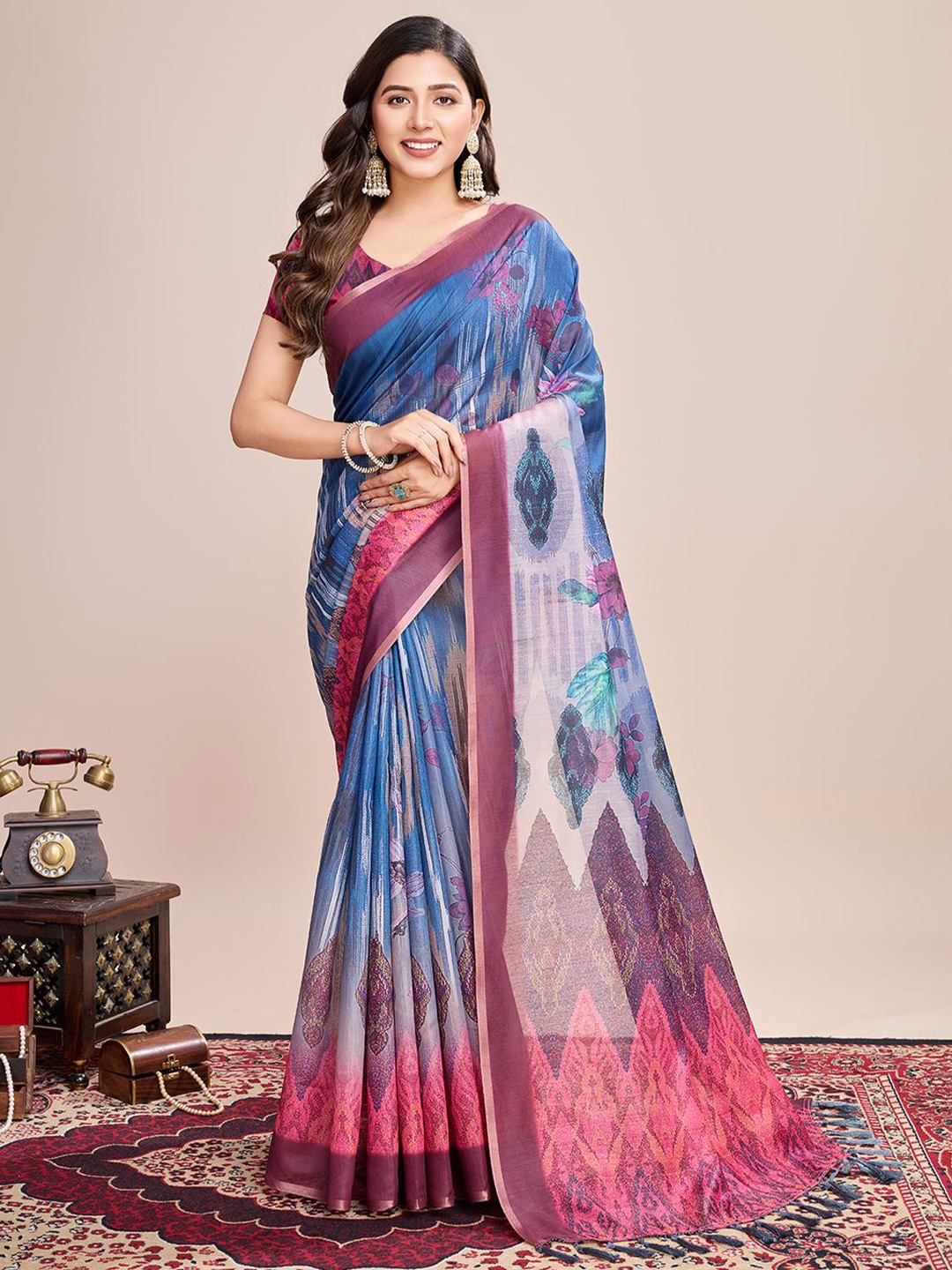 

Ishin Floral Printed Saree, Blue