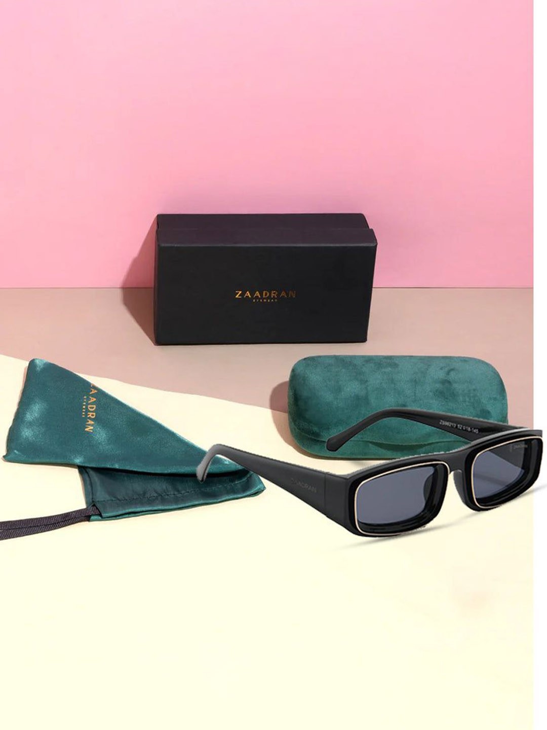 

ZAADRAN Unisex Rectangle Sunglasses with Polarised and UV Protected Lens, Black