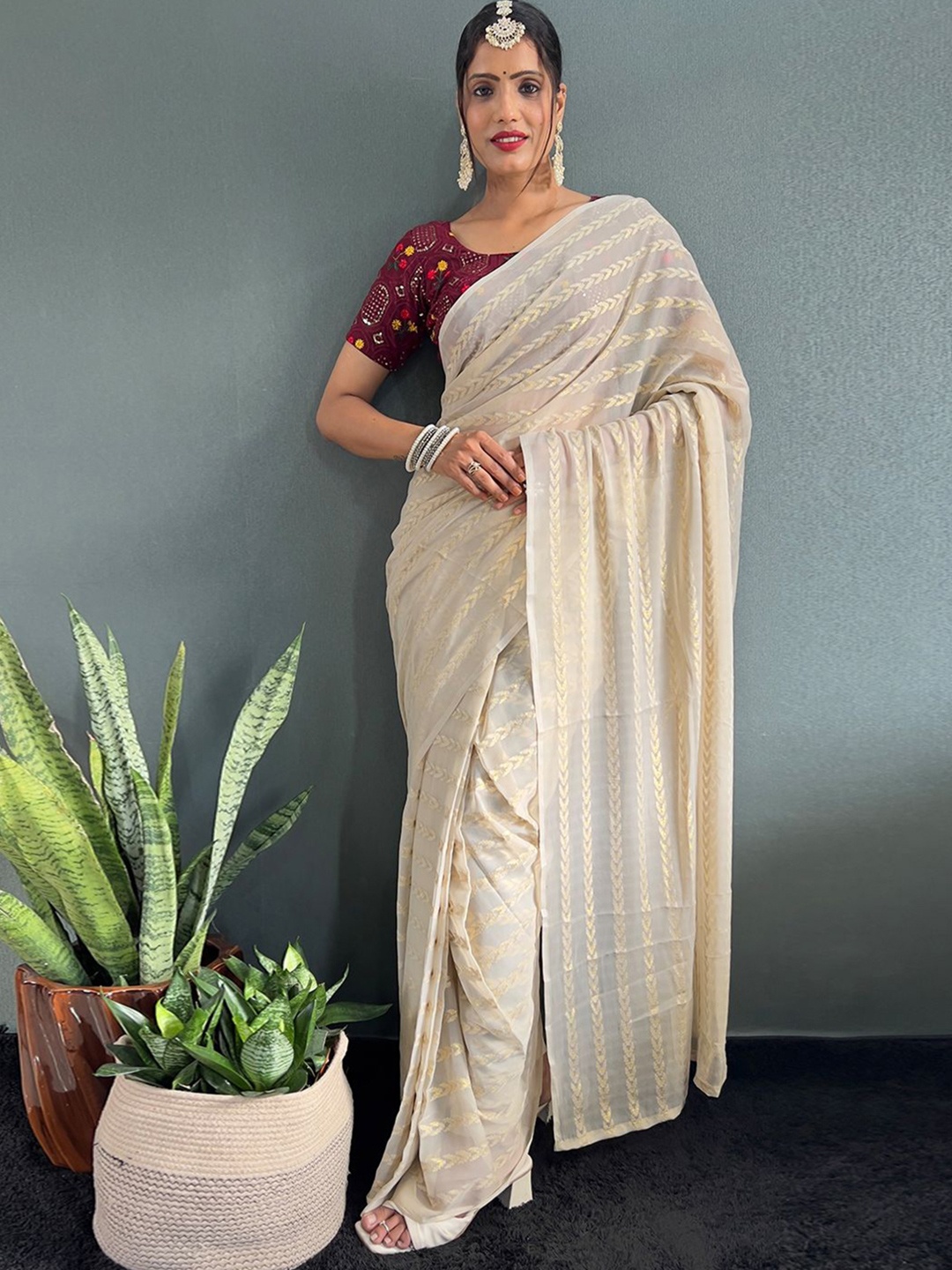 

DIVASTRI Woven Design Zari Poly Chiffon Ready to Wear Saree, Beige