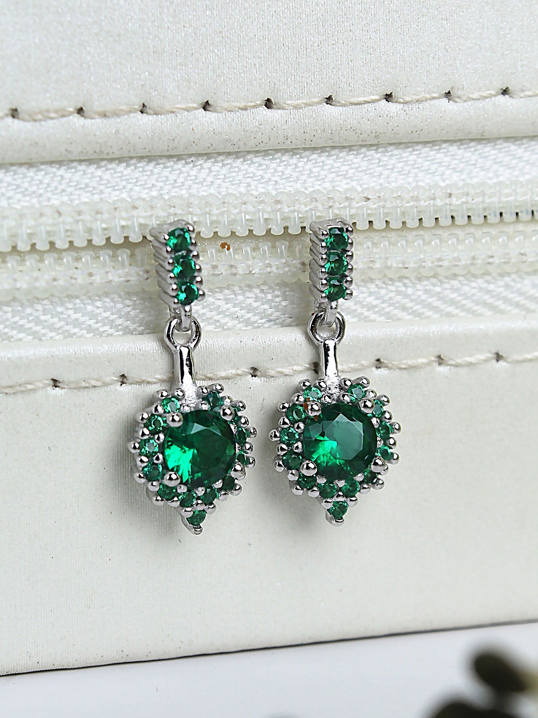 

DEVASHREE 925 Sterling Silver Rhodium-Plated Emerald CZ Studded Contemporary Drop Earrings, Green