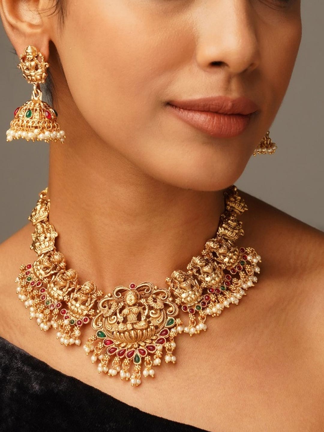 

ABDESIGNS Sophisticated Gold Plated Temple Jewellery Set