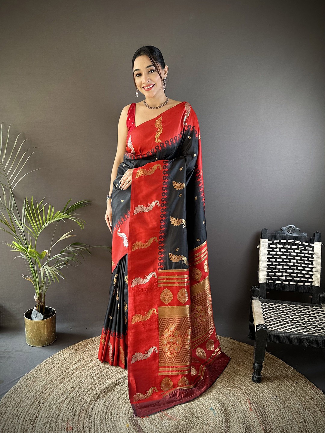 

Mitera Woven Design Zari Silk Blend Banarasi Saree, Black