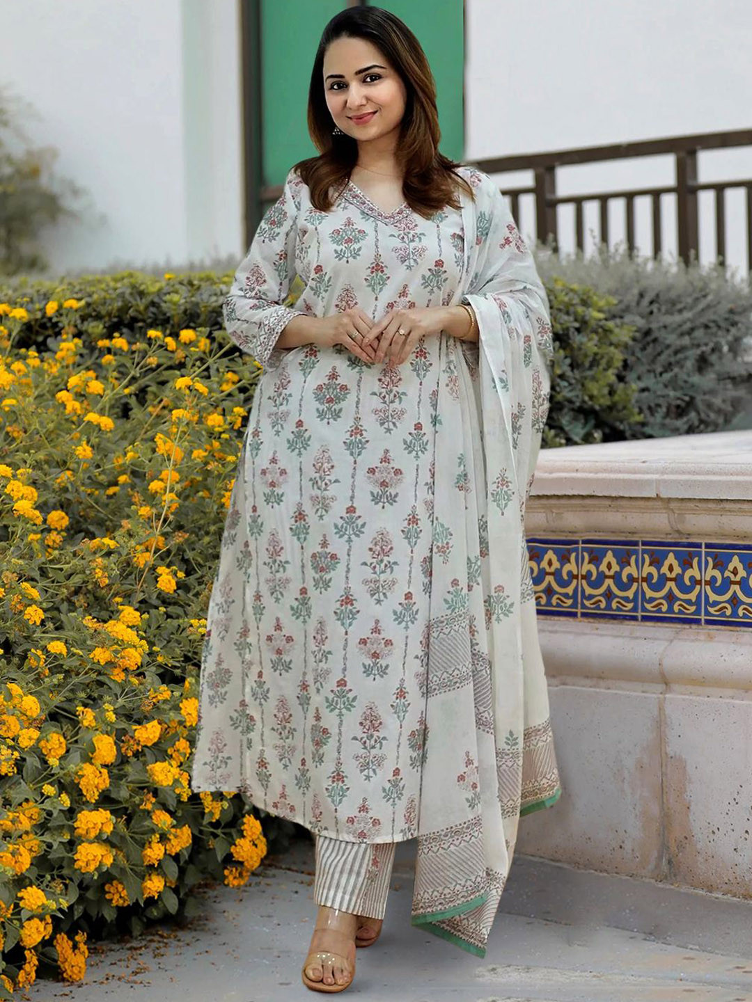 

Moda Rapido Women Ethnic Motifs Printed Regular Kurta with Trousers & With Dupatta, White