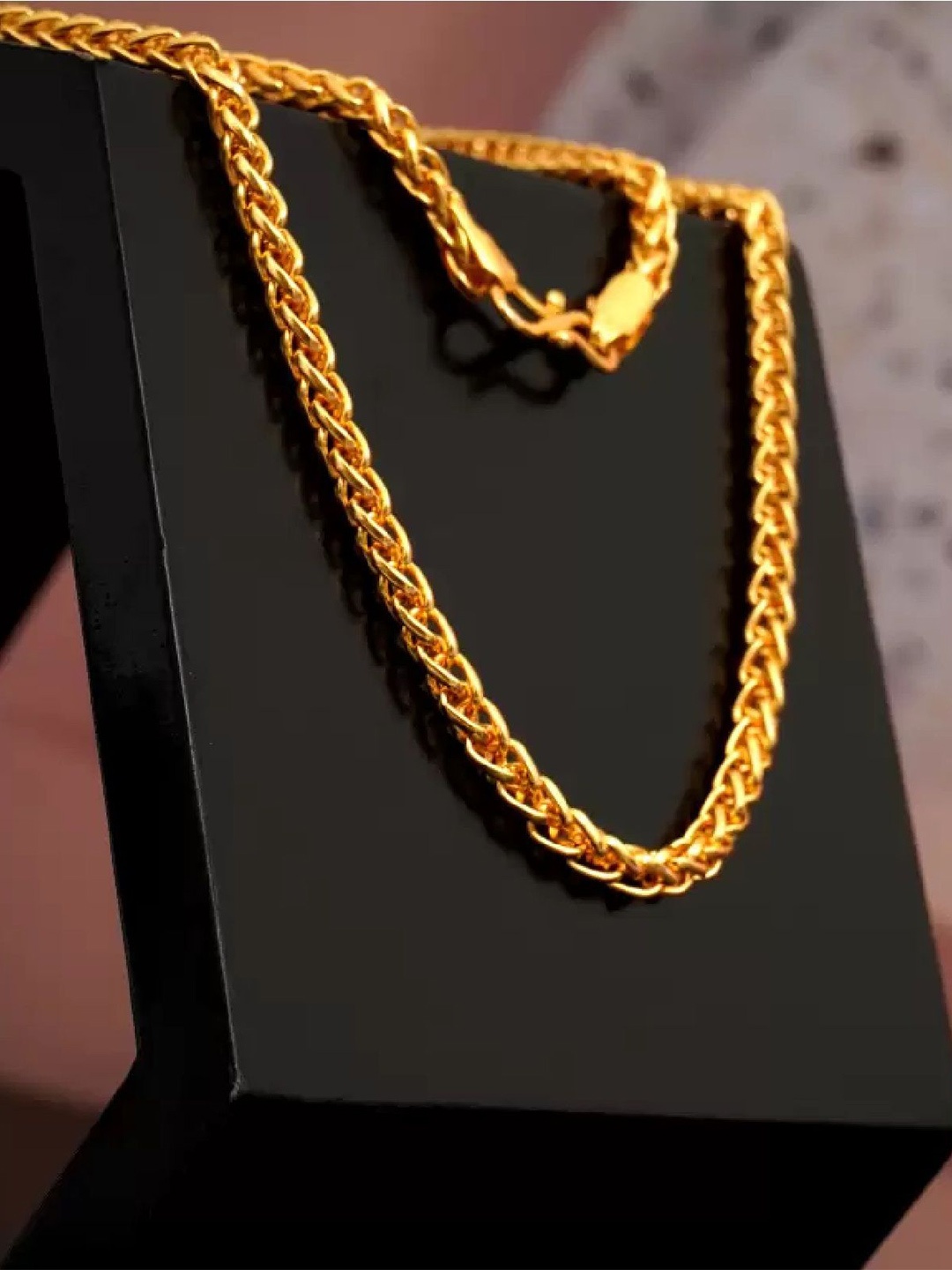 

RUHI COLLECTION Unisex Stainless Steel Gold-Plated Minimal Link Chain
