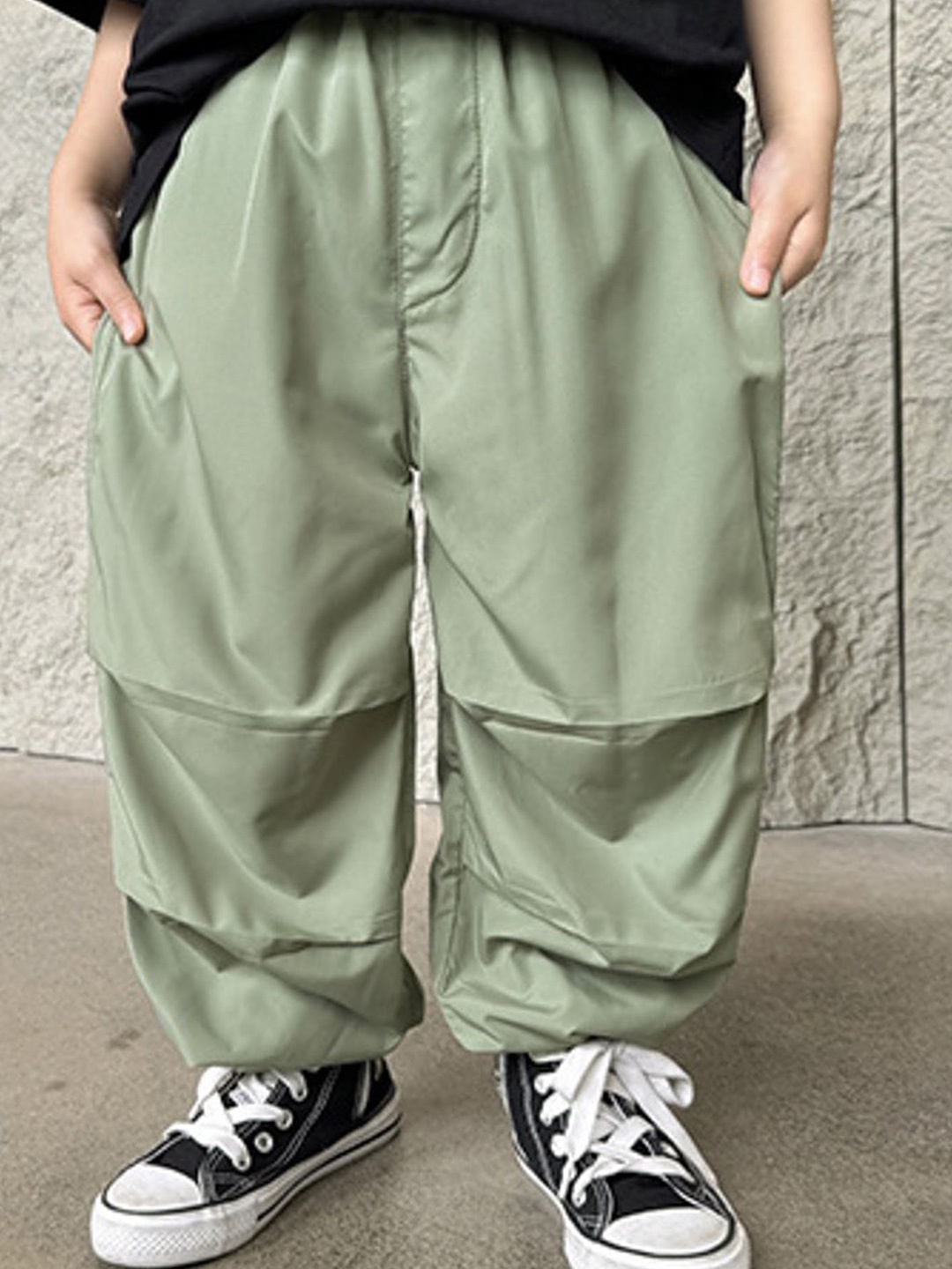 

LULU & SKY Boys Joggers Trousers, Green