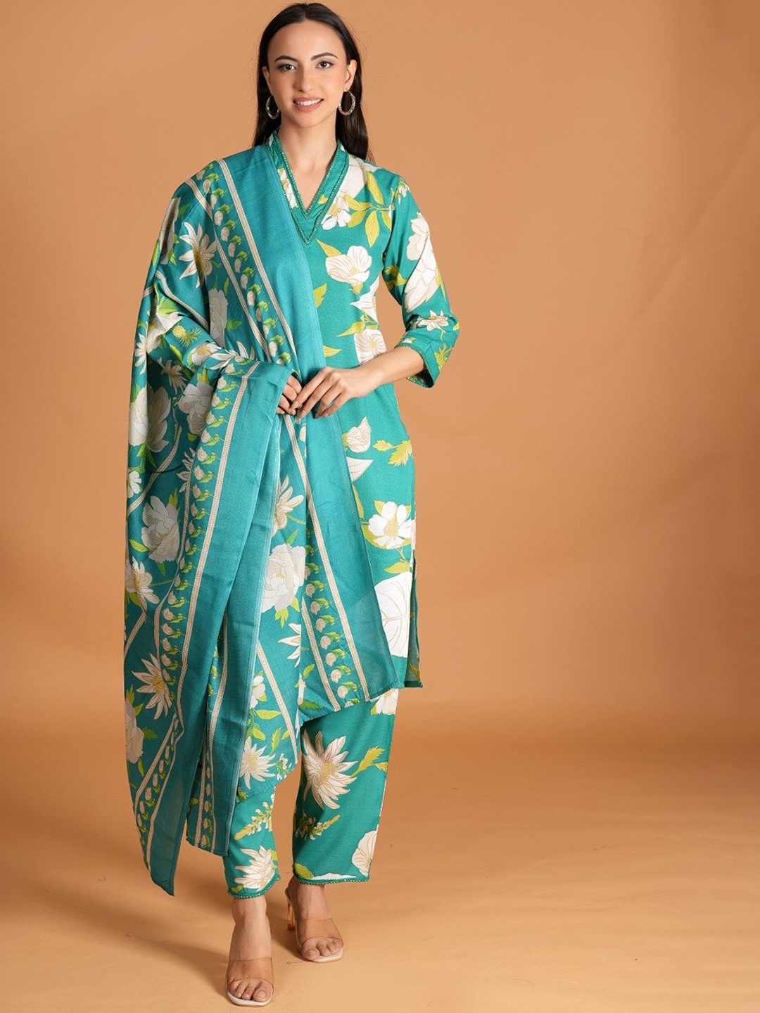 

BAESD Floral Printed V-Neck Straight Kurta with Palazzos & With Dupatta, Green