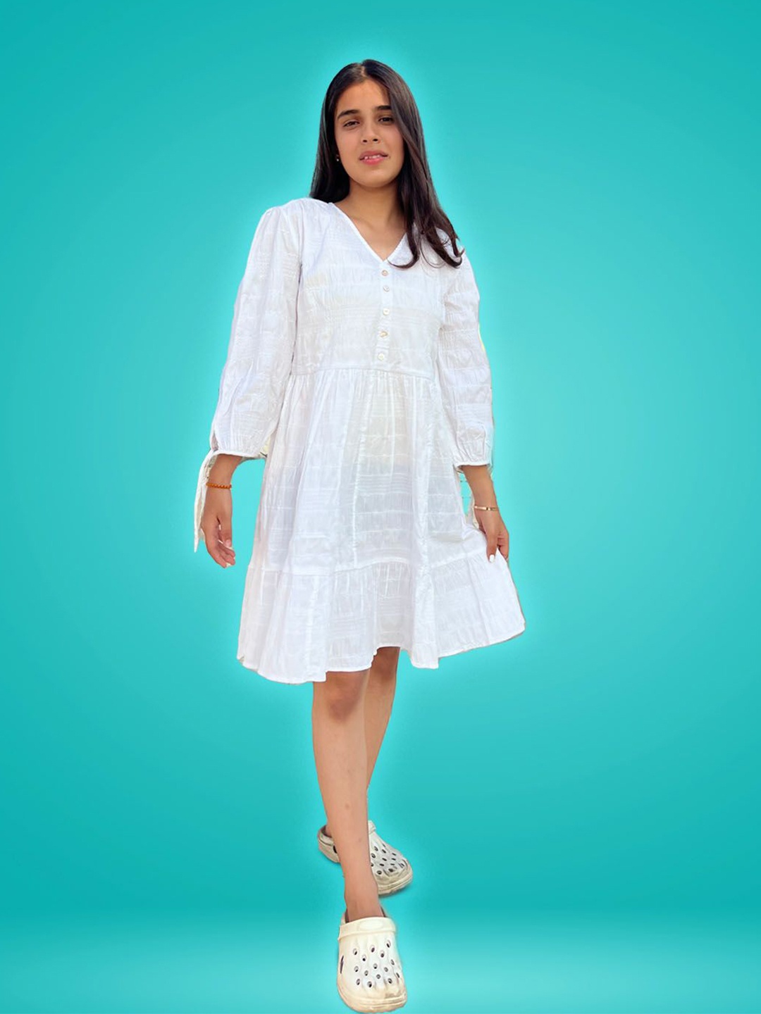 

THE WHITE FEATHERS Floral Puff Sleeve A-Line Dress