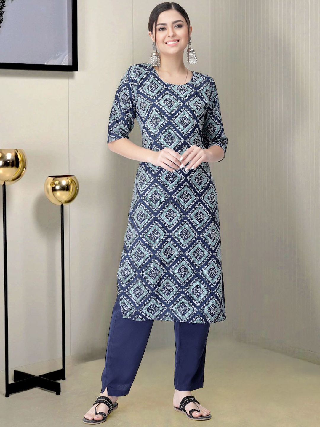 

Moda Rapido Ethnic Motifs Printed Round Neck Straight Kurta With Trousers, Blue