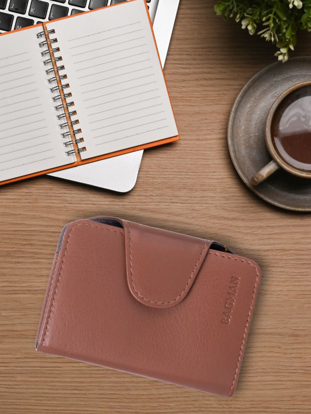 

BAGMAN Men Leather Card Holder, Tan