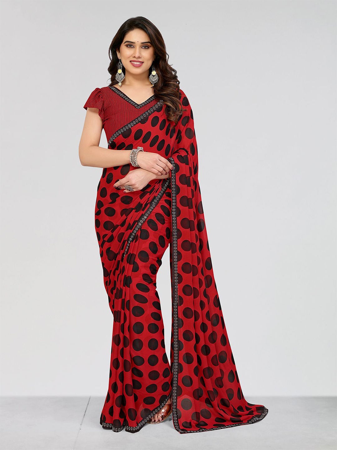 

Moda Rapido Polka Dot Printed Saree, Red