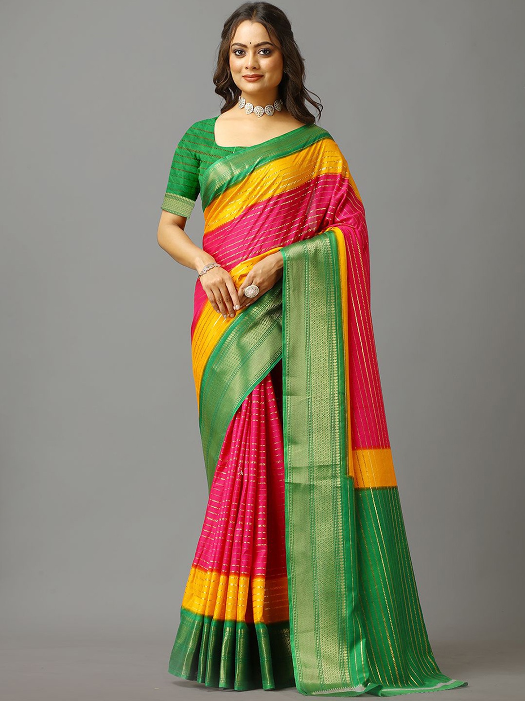 

VIRENDRA TEXTILES Woven Design Saree, Green