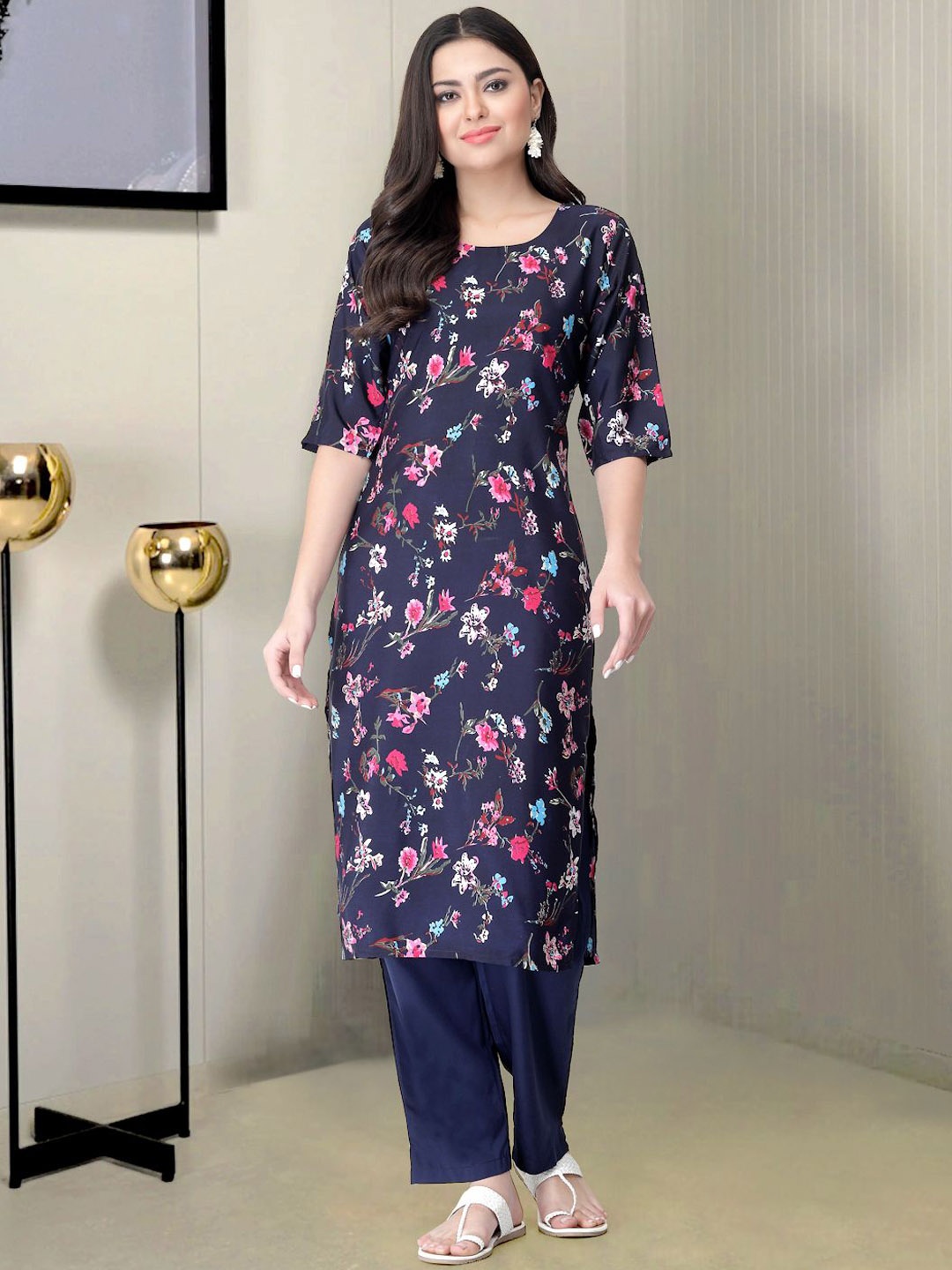 

Moda Rapido Floral Printed Round Neck Straight Kurta With Trousers, Blue