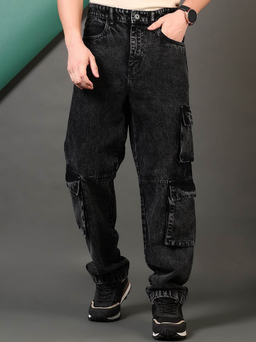 

V-Mart Men Light Fade Jeans, Black