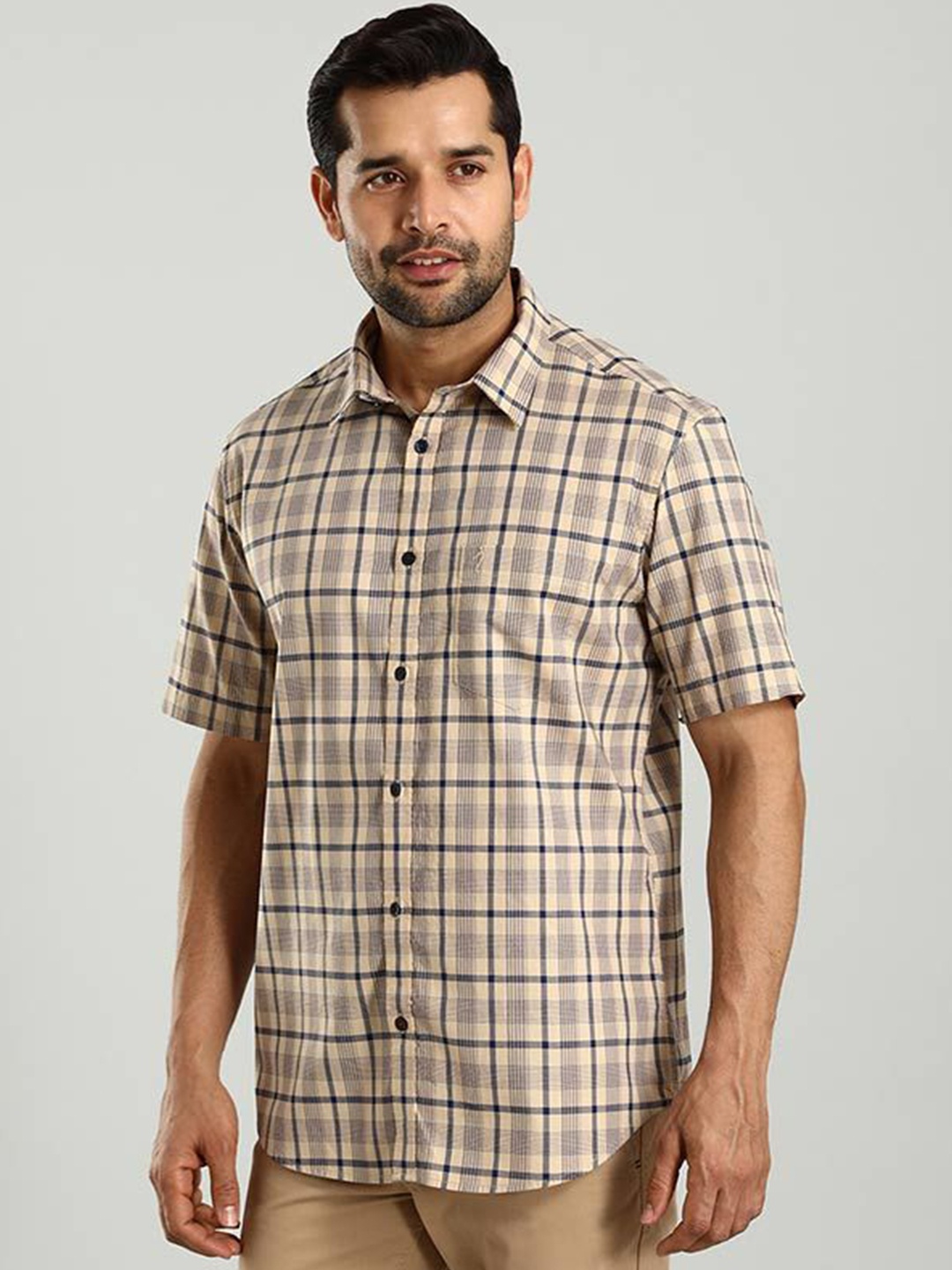 

Indian Terrain Men Classic Slim Fit Opaque Checked Casual Shirt, Brown