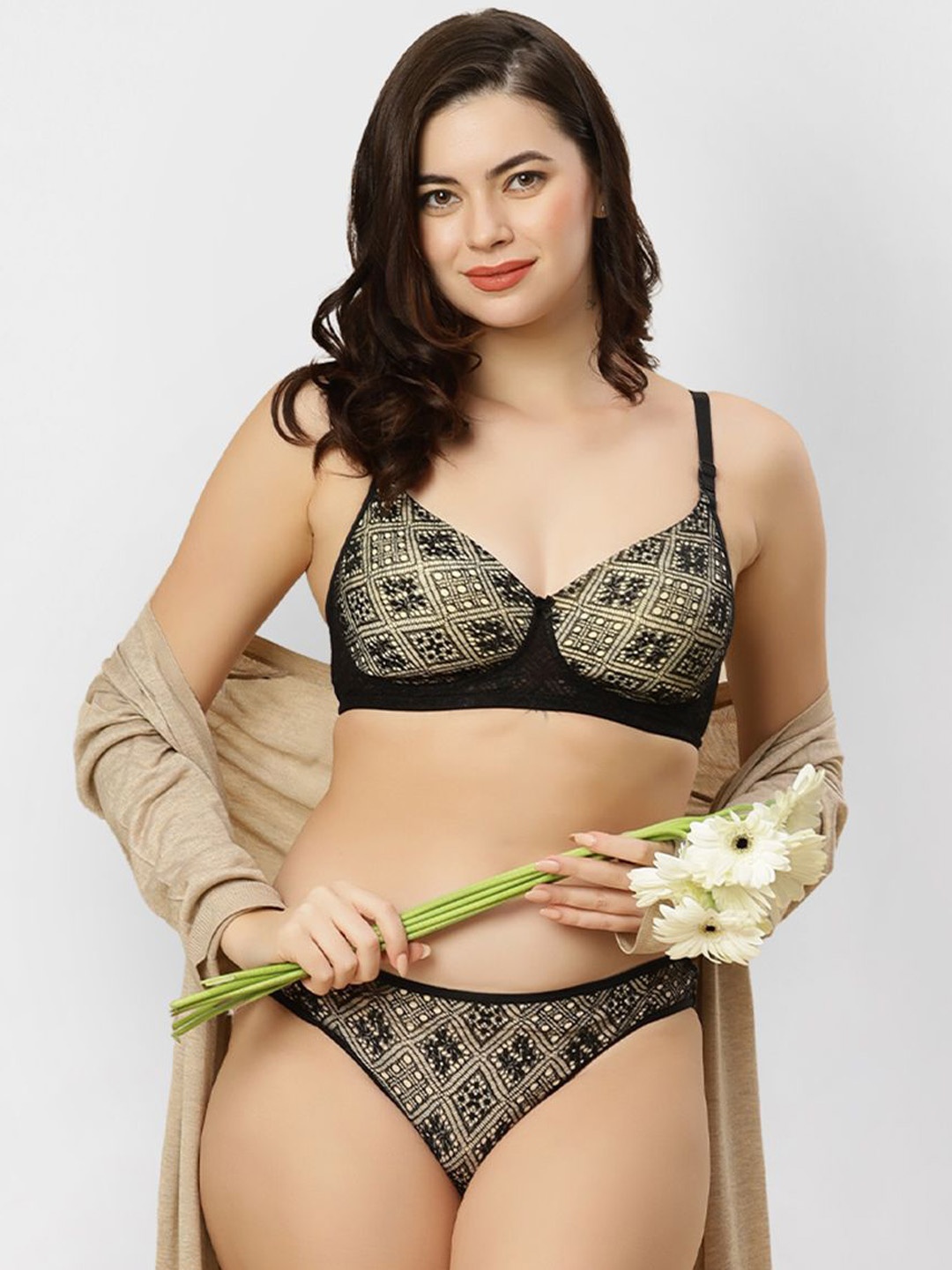 

happybra Self-Designed Padded Wirefree Lingerie Set - Bridal01Black34D, Black