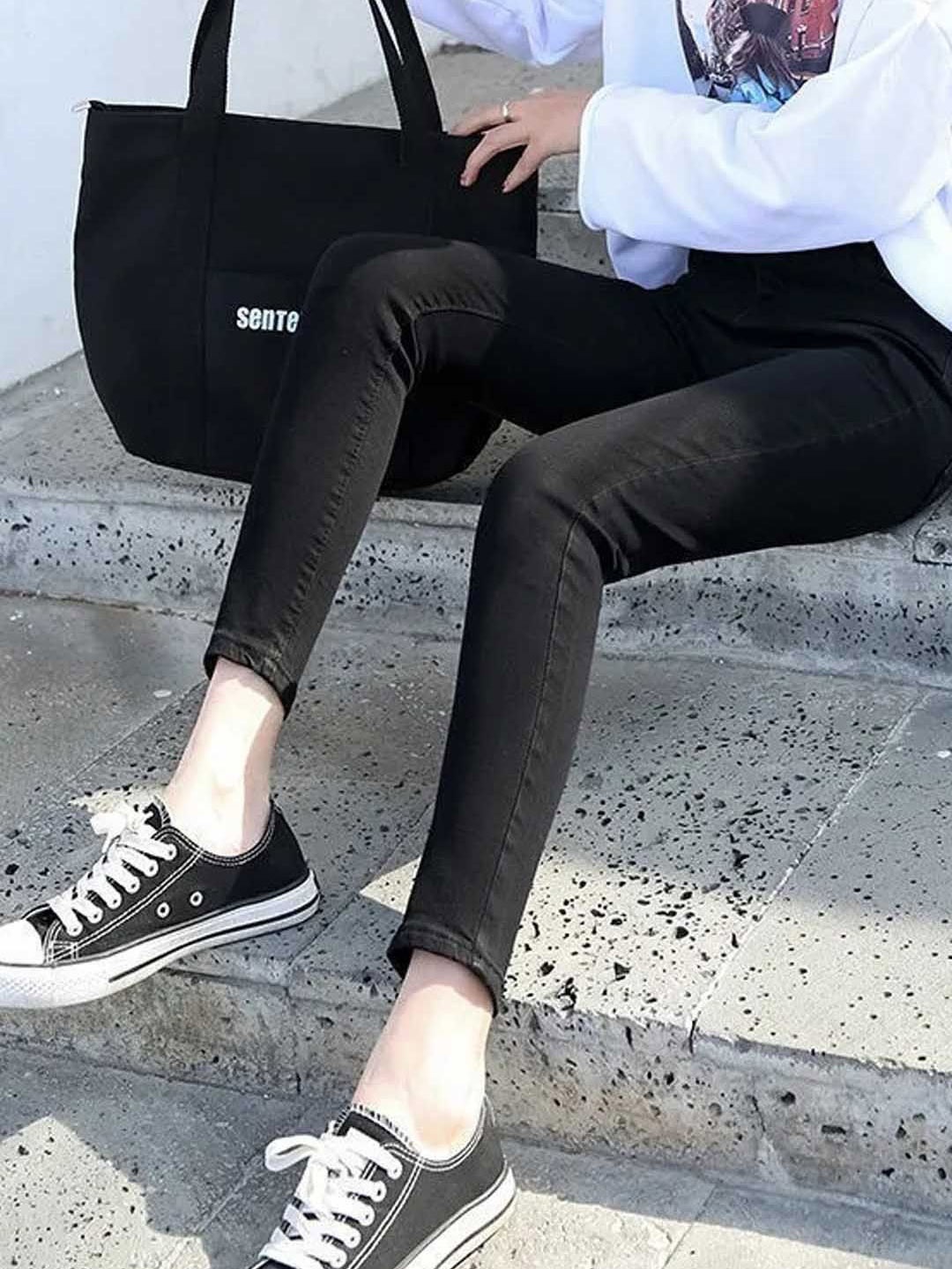 

StyleCastWomen Solid Black Skinny Fit Mid-Rise Jeans