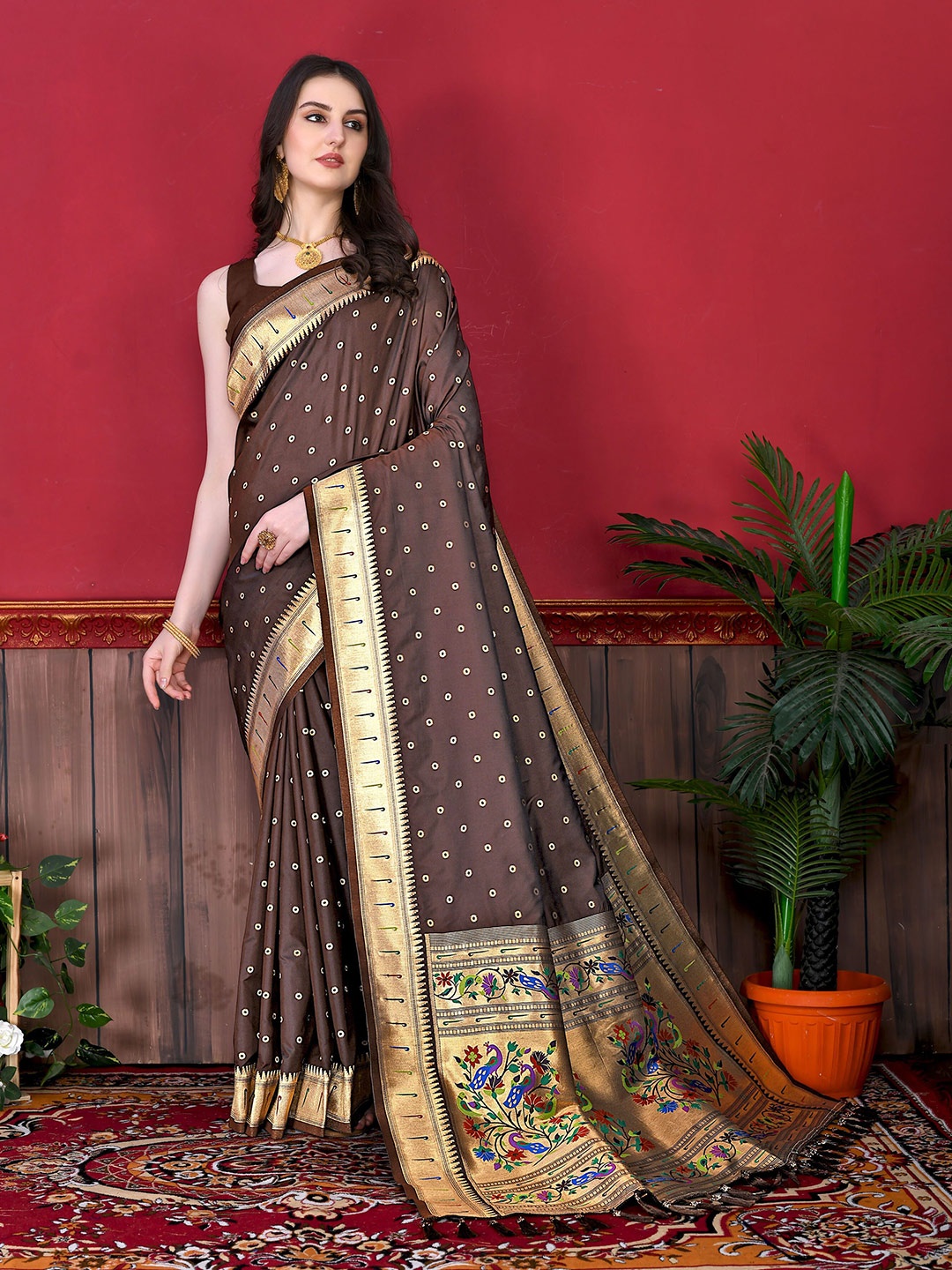 

ZIBLON Woven Design Zari Silk Blend Handloom Kanjeevaram Saree, Brown