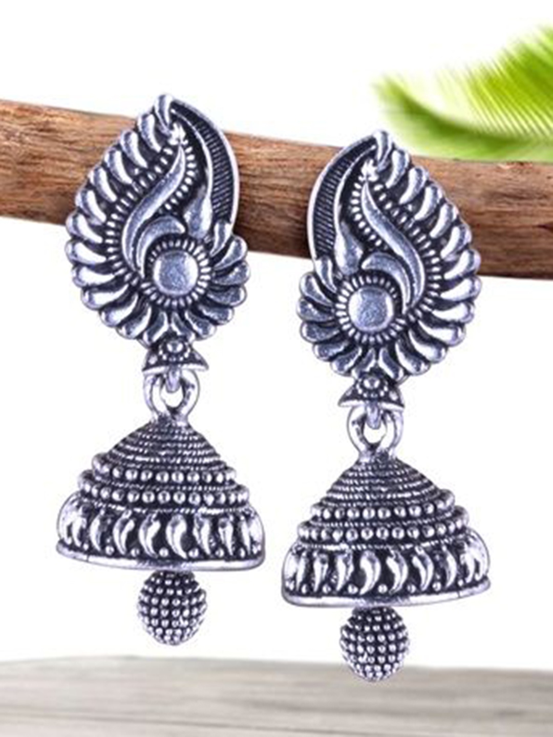 

DIVASTRI Set Of 5 Silver-Plated Floral Shaped Oxidised Jhumkas
